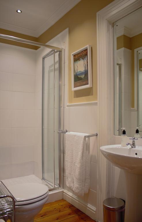 קייפטאון Tintagel Guest House חדר תמונה